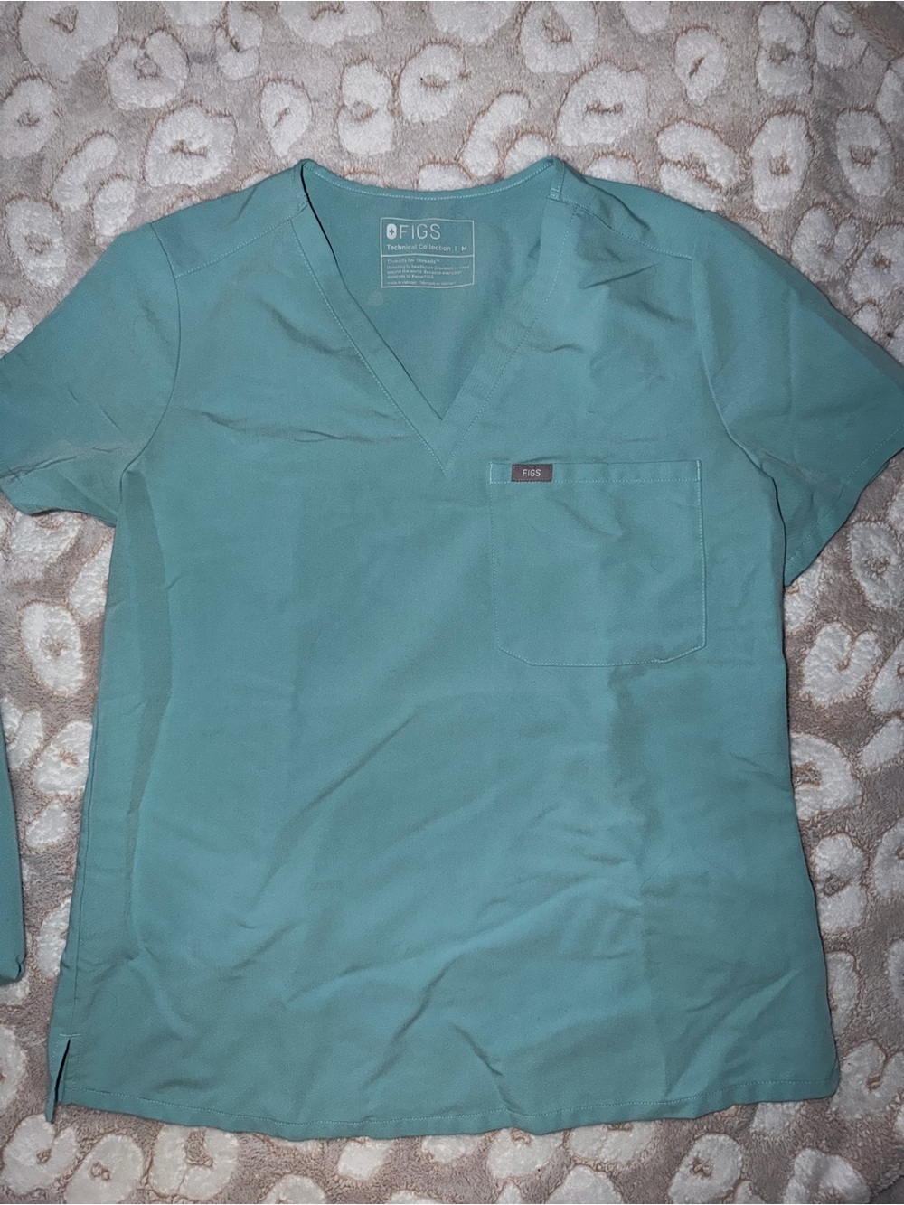 Figs Seaglass Scrub Top and Jogger Set - Picture 3 of 4